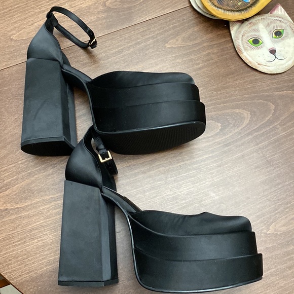 Steve Madden Charlize Satin Platform Heels with Ankle Strap in Black - Picture 10 of 11